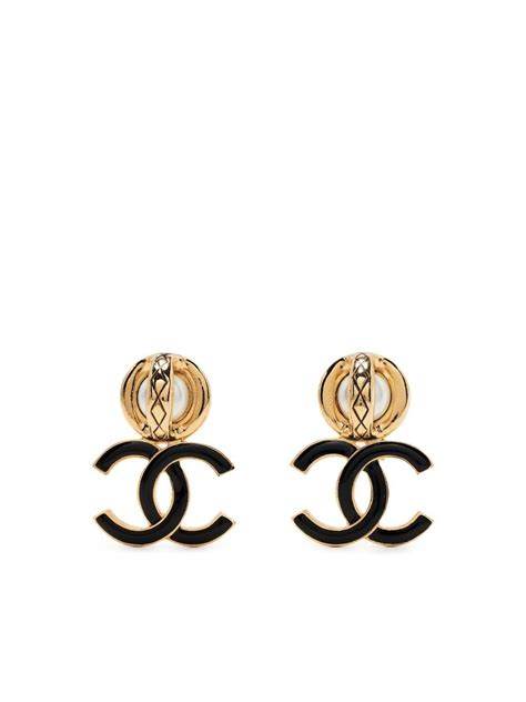 aretes de chanel de oro|Chanel aretes.